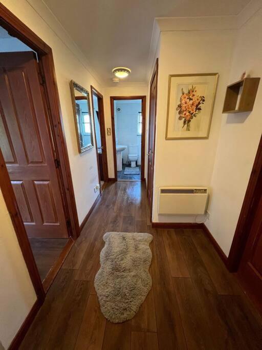Apartment With Parking, Close To The Raigmore Hospital 因弗内斯 外观 照片